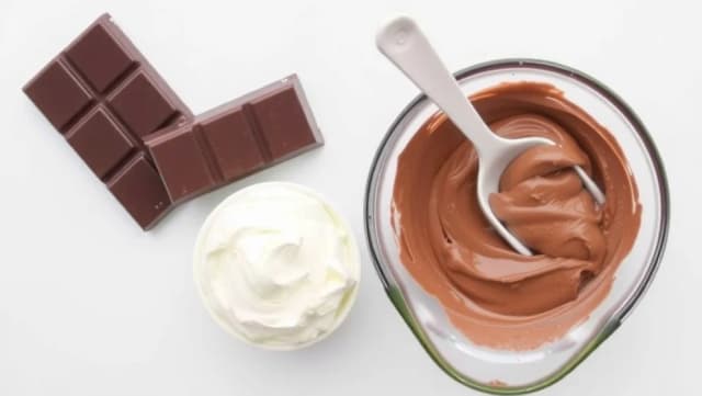 Enkel chokladmousse med 2 ingredienser